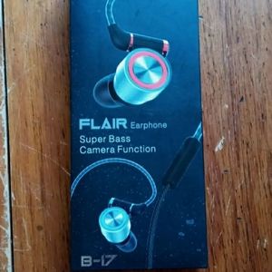 Earbuds, Earphones